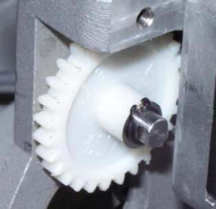 thread_feeder_-_gear_installed.jpg