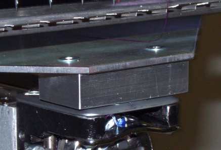 x-y_home_-_home_fixture_in_needle_plate.jpg