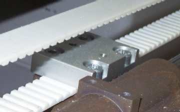 y-drive_belt_-_right_belt_clamp.jpg