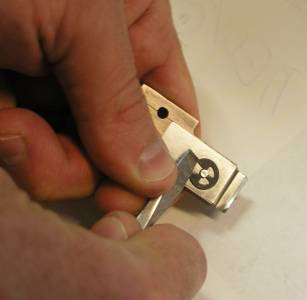 removal_of_e-clip.jpg