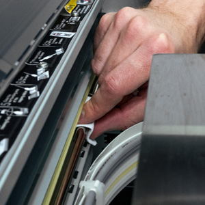 cleaning_carriage_rail.jpg